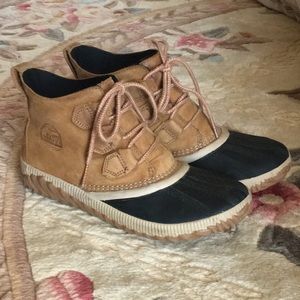 EUC Sorel Out and About Booties